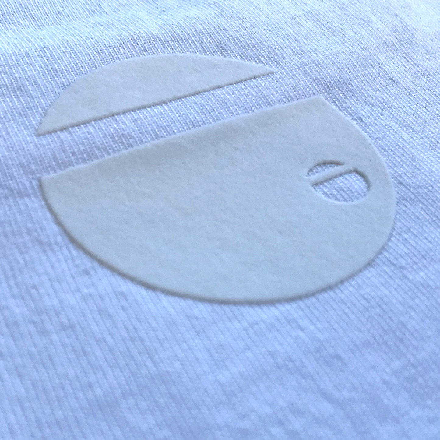 WHITE TEE