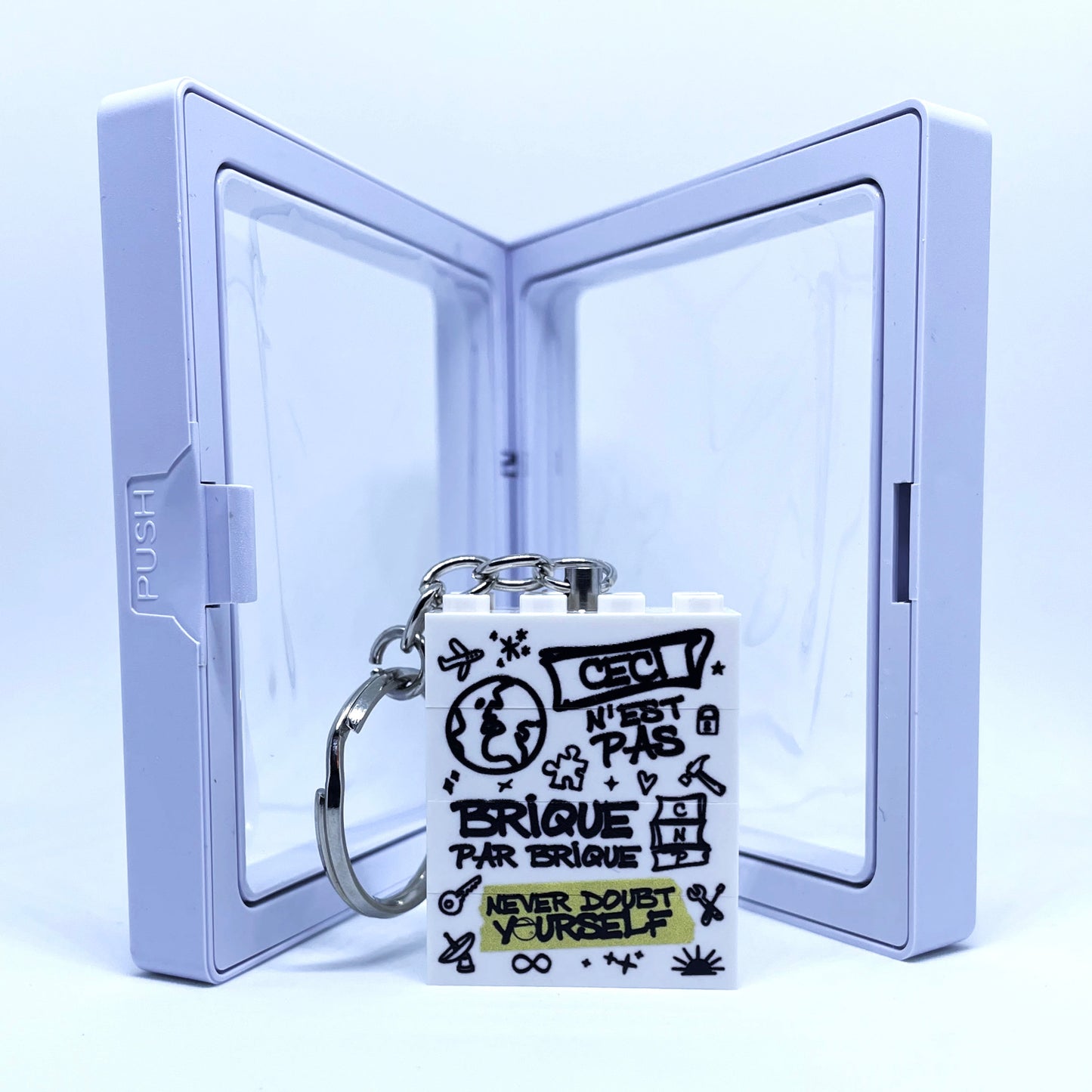 BRIQUE PAR BRIQUE (BLANC)