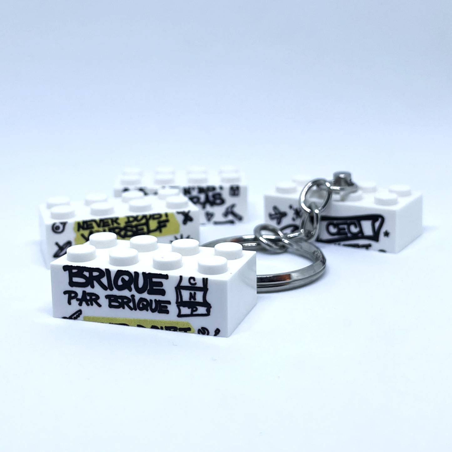 BRIQUE PAR BRIQUE (BLANC)