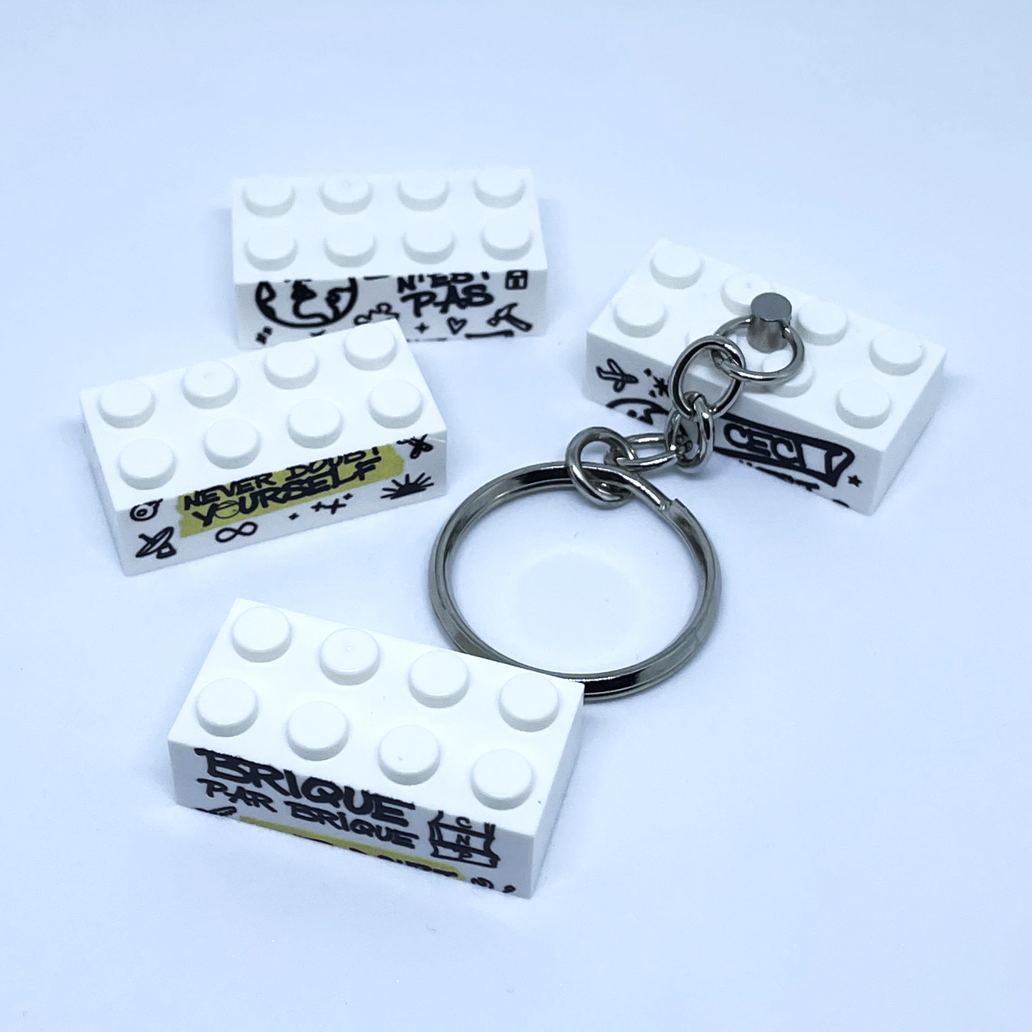 BRIQUE PAR BRIQUE (BLANC)