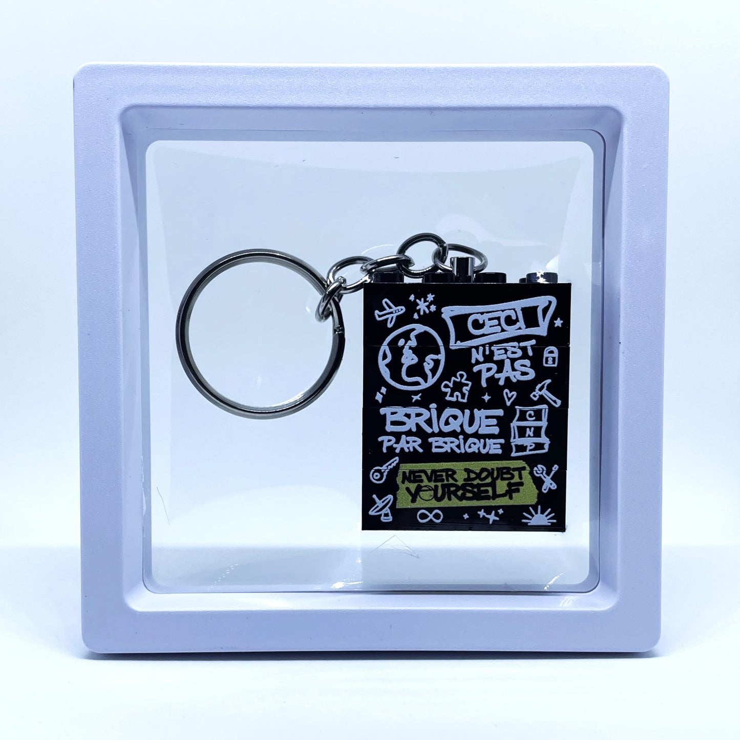 BRIQUE PAR BRIQUE (NOIR)